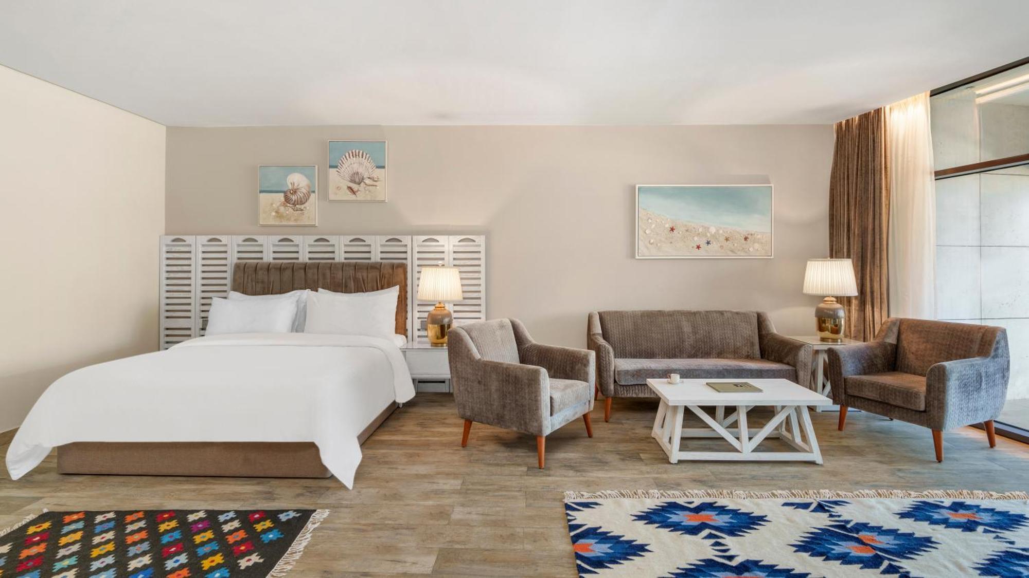 Rixos Premium Alamein El Alamein Exterior foto A room at the Hilton Sedona Resort